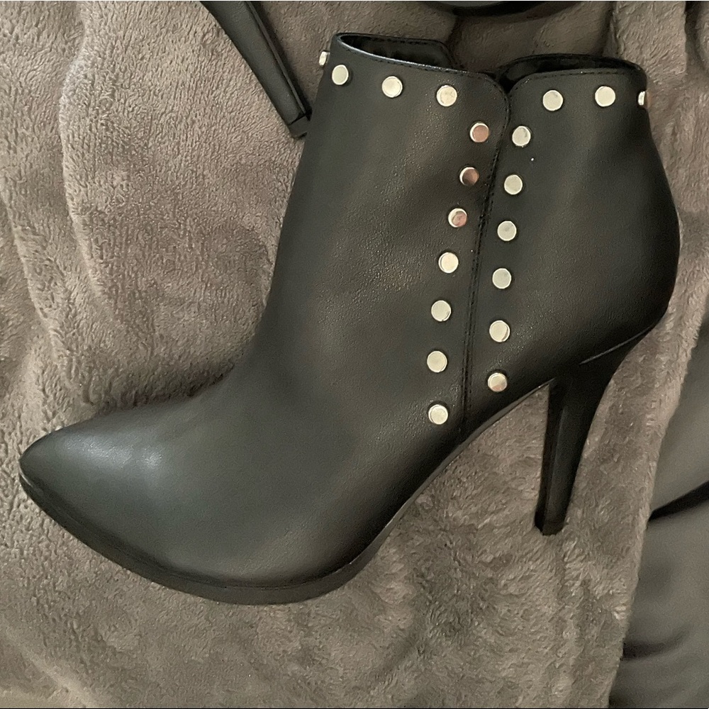 Fergie Footwear "captain" Women's Black Studded Ankle Boot